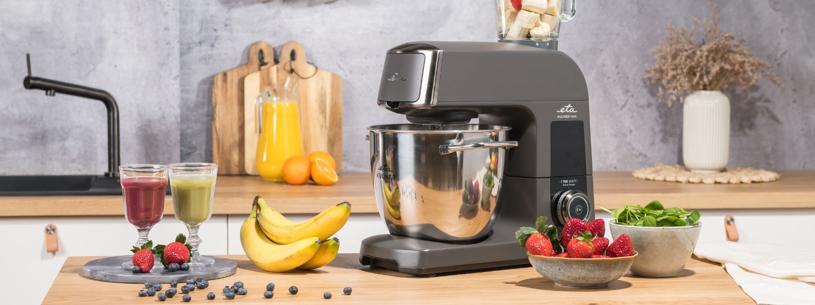 Ako využiť príslušenstvo robota ETA Gratus Kuliner pri spracovaní letnej úrody?